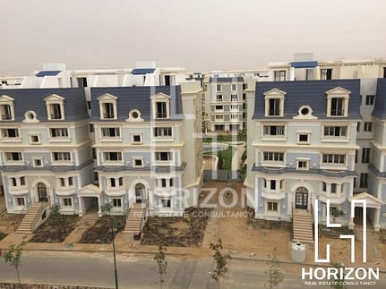 Pent house for sale in Mountain View Hyde Park New Cairo