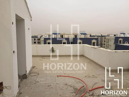 Pent house for sale in Mountain View Hyde Park New Cairo