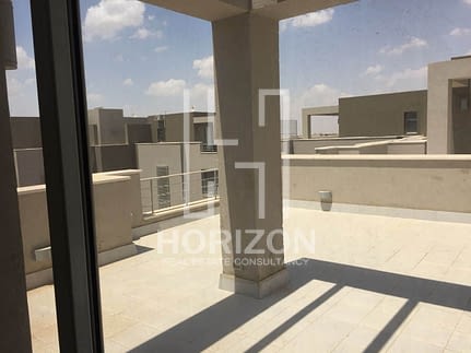 Pent house for sale in Village Gate Palm Hills New Cairo