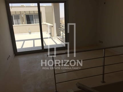 Pent house for sale in Village Gate Palm Hills New Cairo