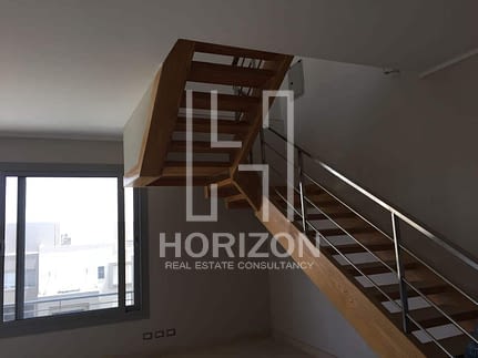 Pent house for sale in Village Gate Palm Hills New Cairo