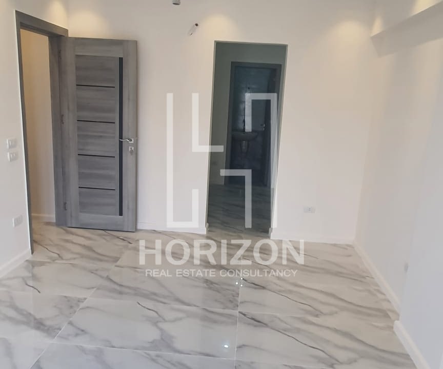 شقة فى كمبوند هايد بارك التجمع الخامس القاهرة الجديدة