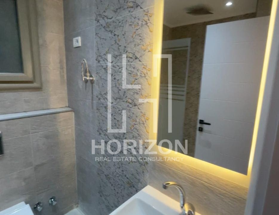 شقة للإيجار في جاليريا مون فالي القاهرة الجديدة