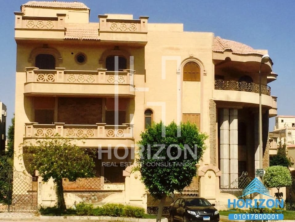 Corner villa in south academy 5 Settlement New Cairo