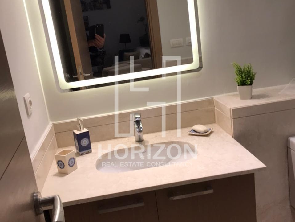 ستوديو للإيجار في كمبوند ميفيدا افينيوز، القاهرة الجديدة