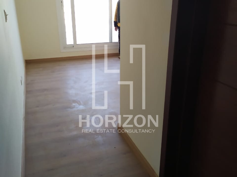 Hyde Park Fifth Settlement | Horizon Estate