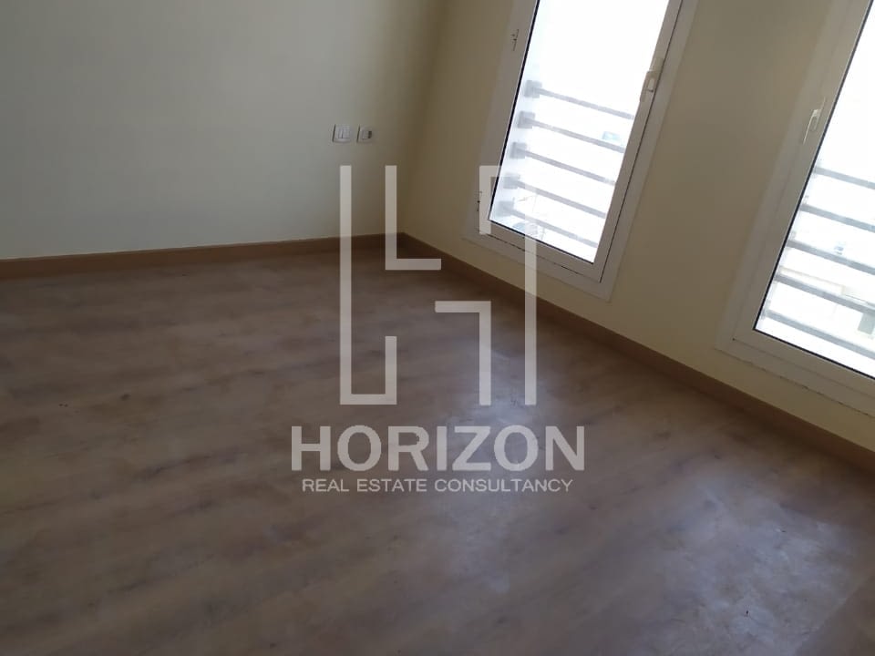 Hyde Park Fifth Settlement | Horizon Estate