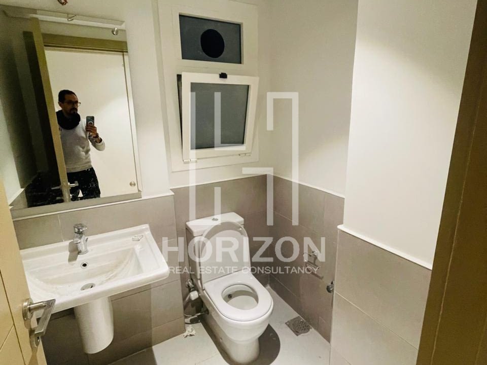 شقة للايجار في كمبوند ميفيدا القاهرة الجديدة