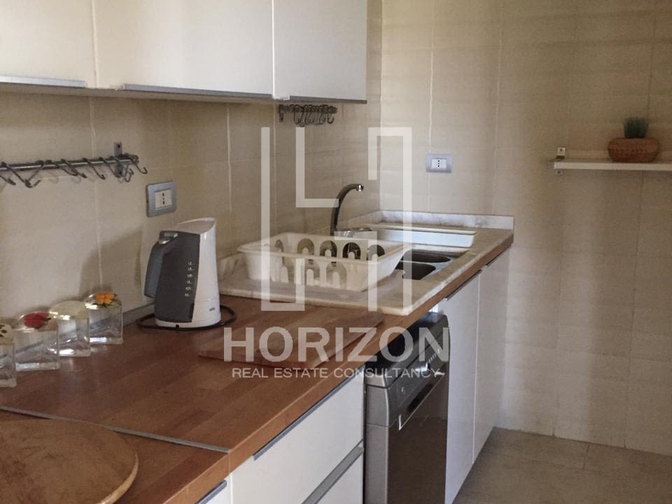 شقة للايجار في كمبوند فيلدج جيت بالم هيلز التجمع الخامس