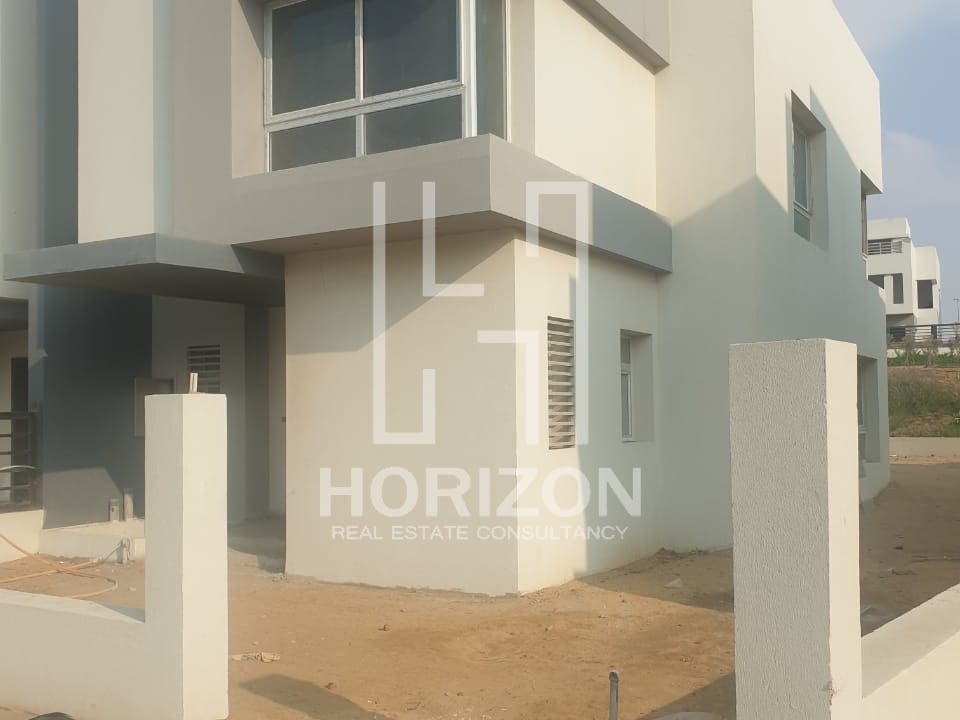 توين هاوس في كمبوند هايد بارك القاهرة الجديدة