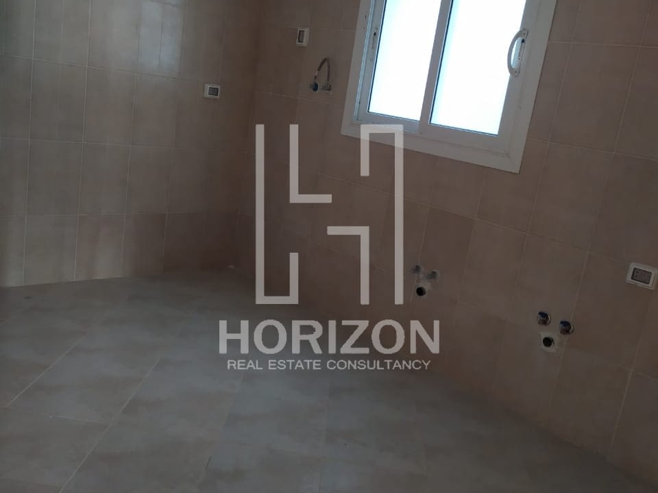 شقة فى كمبوند هايد بارك القاهرة الجديدة