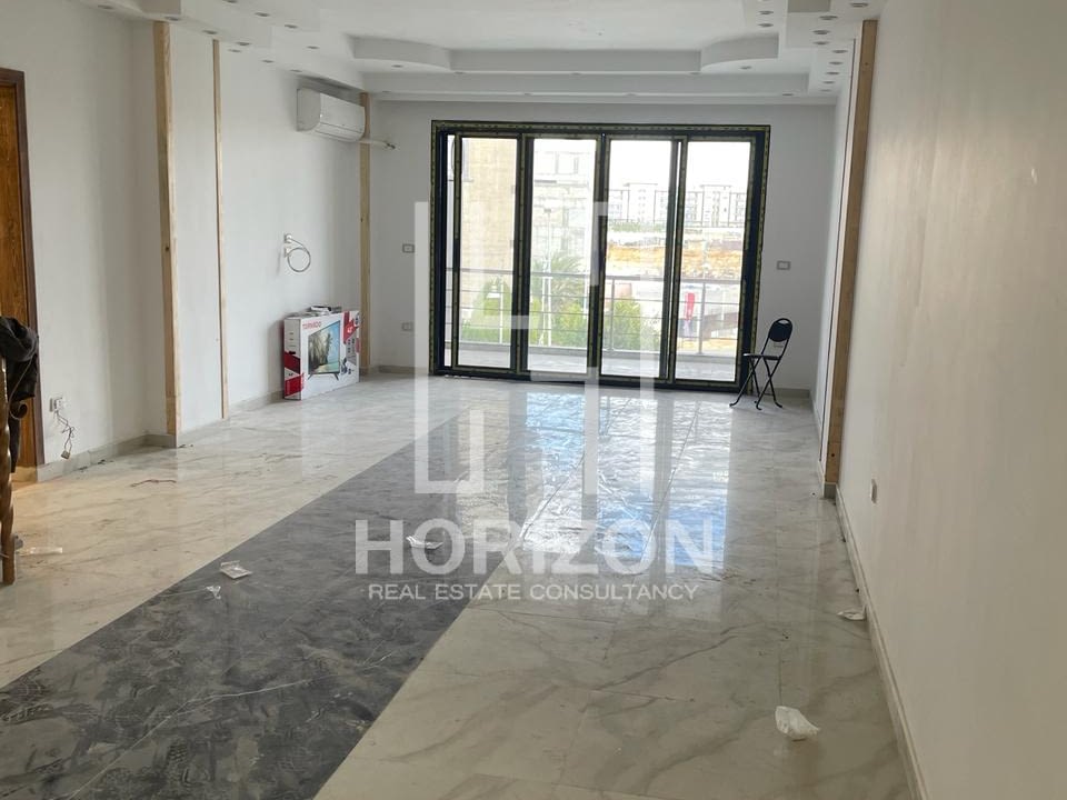 بنتهاوس ايجار في كمبوند ميدتاون القاهرة الجديدة