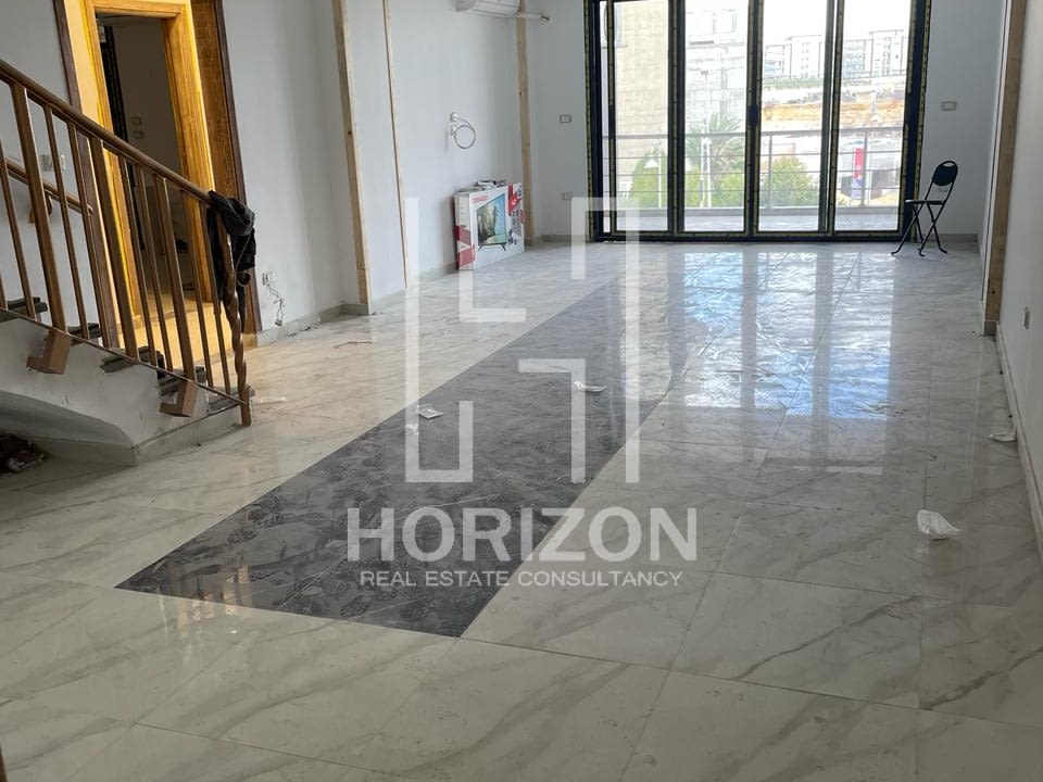 بنتهاوس ايجار في كمبوند ميدتاون القاهرة الجديدة