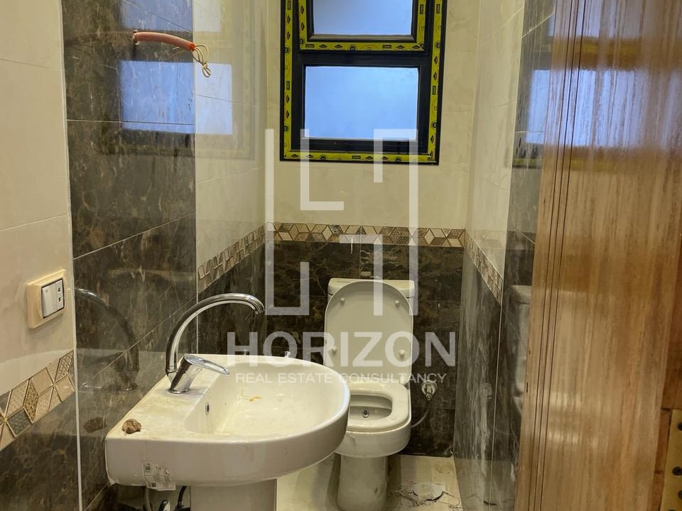 بنتهاوس ايجار في كمبوند ميدتاون القاهرة الجديدة