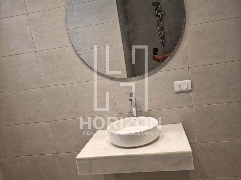 شقة في كمبوند فيلدج جيت القاهرة الجديدة