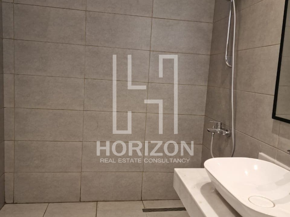 شقة في كمبوند فيلدج جيت القاهرة الجديدة