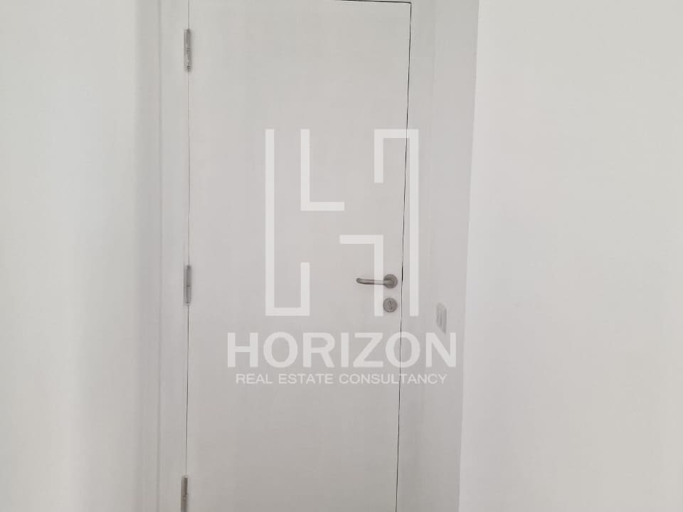 شقة في كمبوند فيلدج جيت القاهرة الجديدة