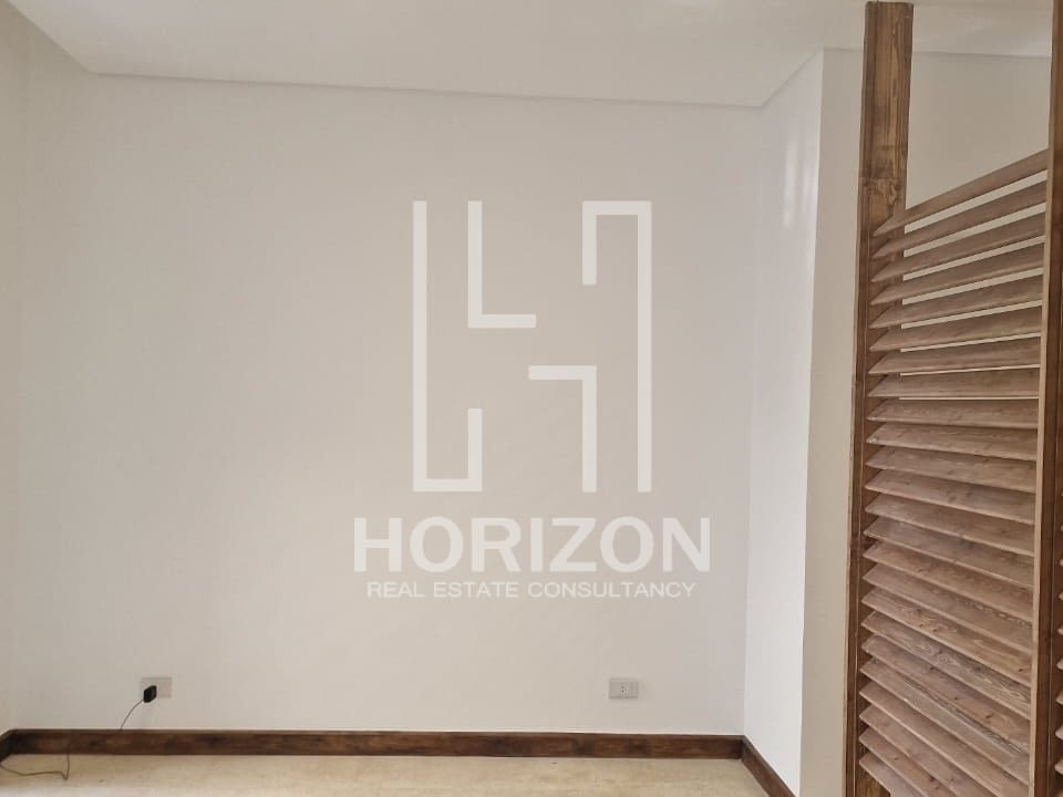 شقة في كمبوند فيلدج جيت القاهرة الجديدة