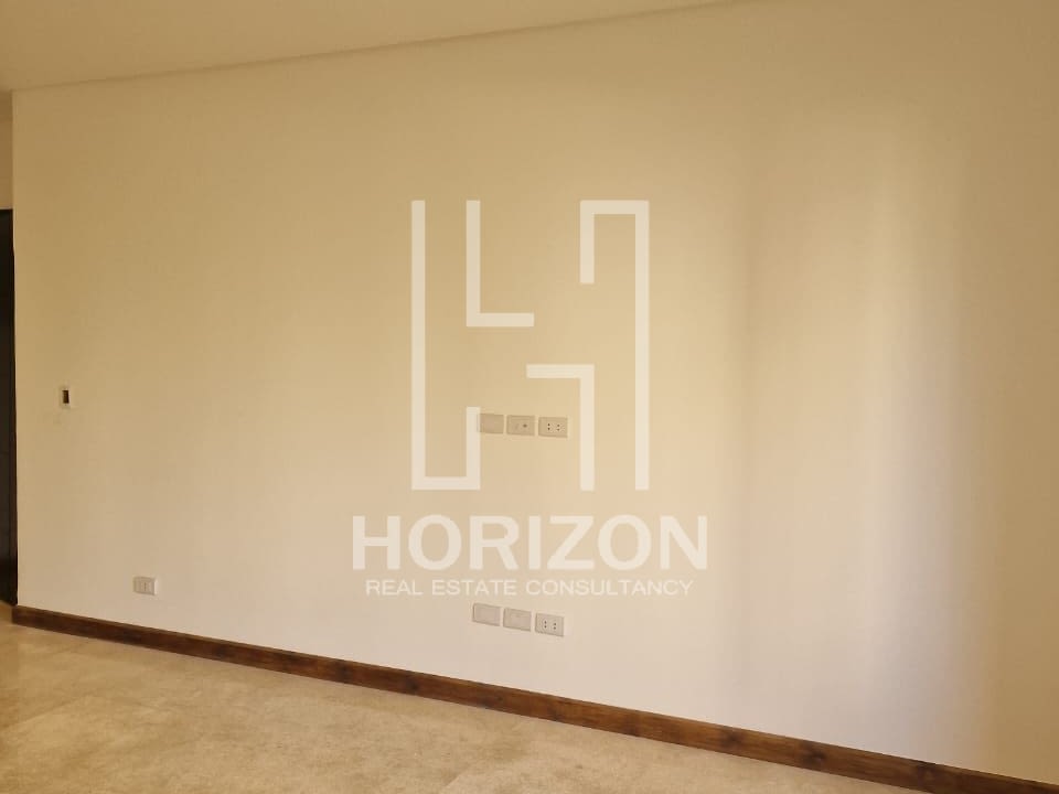 شقة في كمبوند فيلدج جيت القاهرة الجديدة