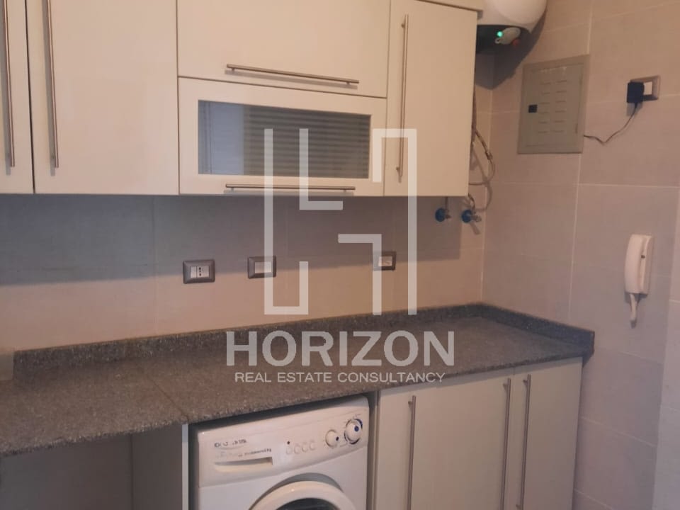 بنتهاوس للايجار في كمبوند فيلدج جيت بالم هيلز التجمع الخامس القاهرة الجديدة