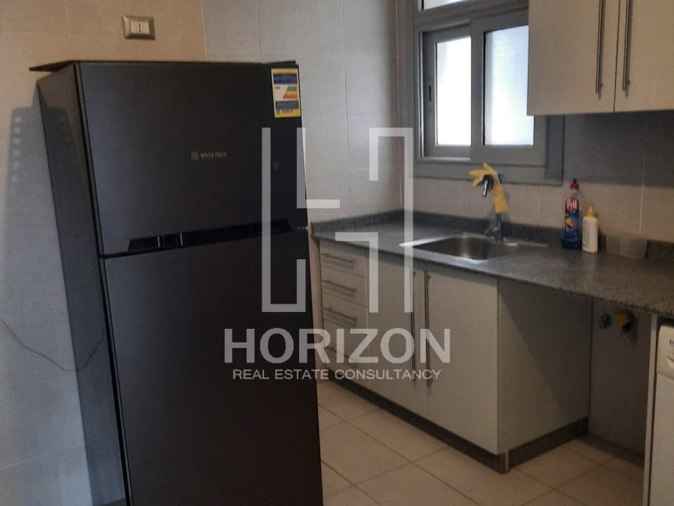 بنتهاوس للايجار في كمبوند فيلدج جيت بالم هيلز التجمع الخامس القاهرة الجديدة