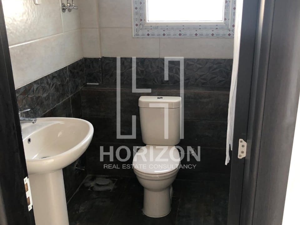 للإيجار شقة في كمبوند ذا سكوير التجمع الخامس القاهرة الجديدة جولدن سكوير