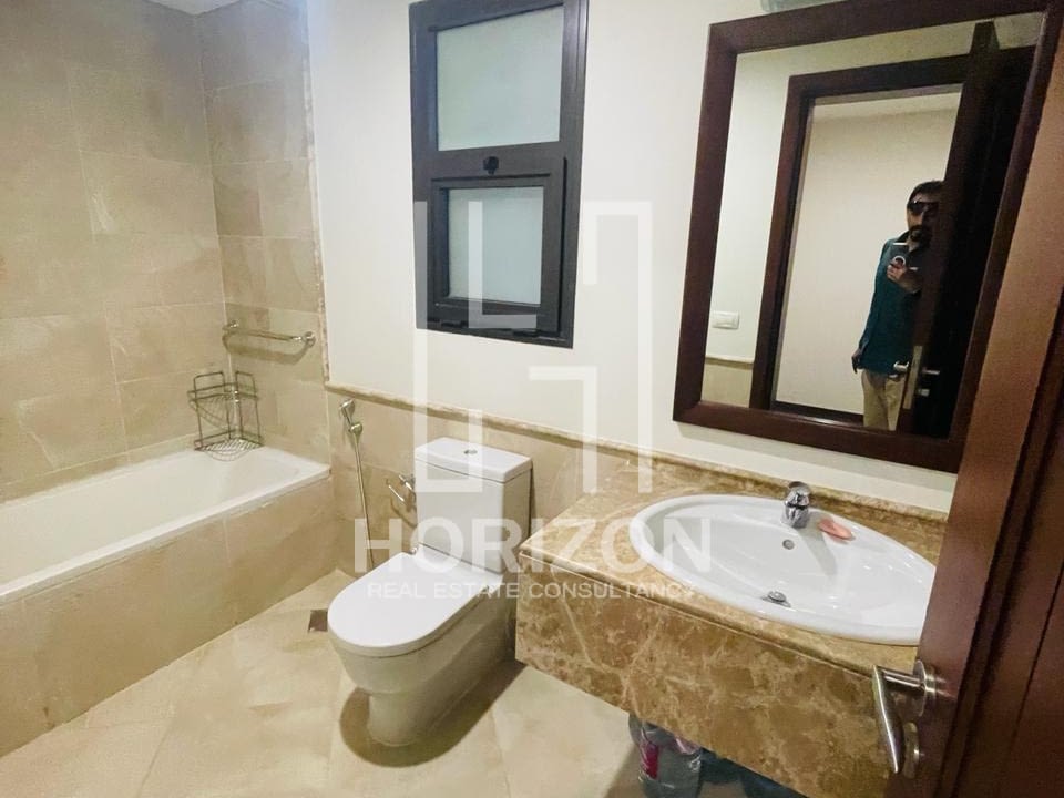 شقة للإيجار في كمبوند ميفيدا القاهرة الجديدة