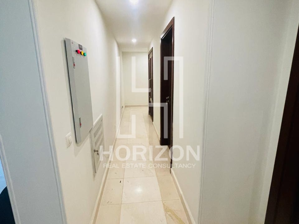 شقة للإيجار في كمبوند ميفيدا القاهرة الجديدة