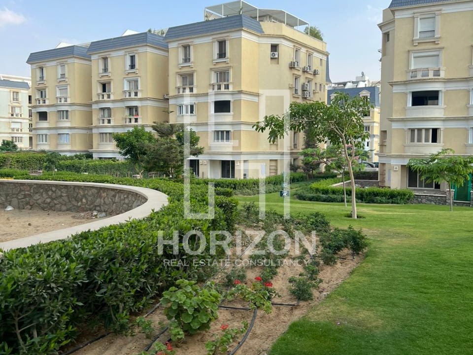 بنتهاوس للبيع فى كمبوند ماونتن فيو هايد بارك التجمع الخامس القاهرة الجديدة