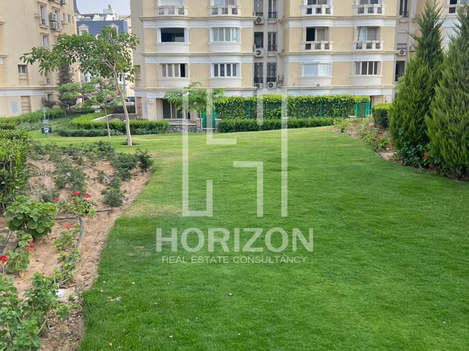 بنتهاوس للبيع فى كمبوند ماونتن فيو هايد بارك التجمع الخامس القاهرة الجديدة