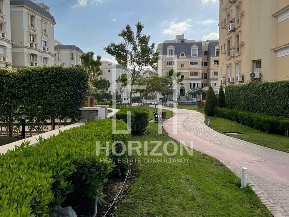 بنتهاوس للبيع فى كمبوند ماونتن فيو هايد بارك التجمع الخامس القاهرة الجديدة