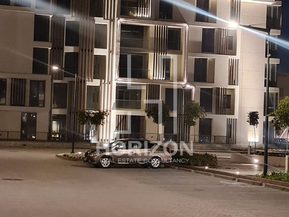 بنتهاوس للبيع فى كمبوند ايستاون سوديك التجمع الخامس القاهرة الجديدة