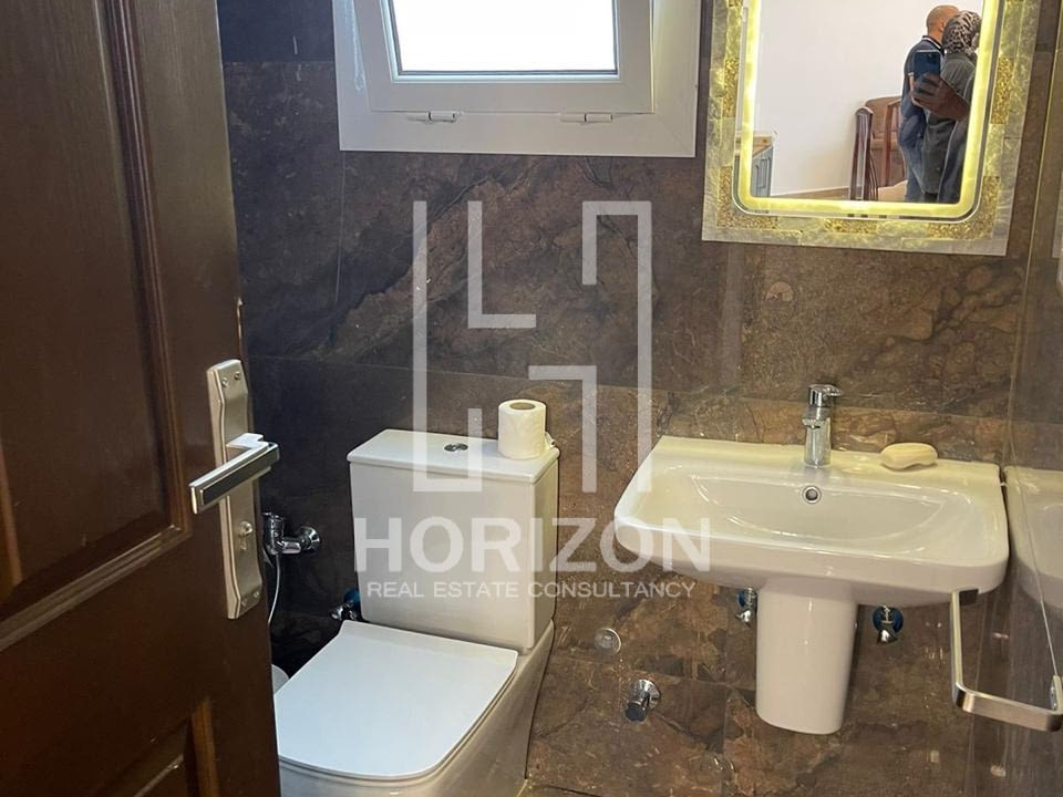 شقة للإيجار في كمبوند هايد بارك القاهرة الجديدة