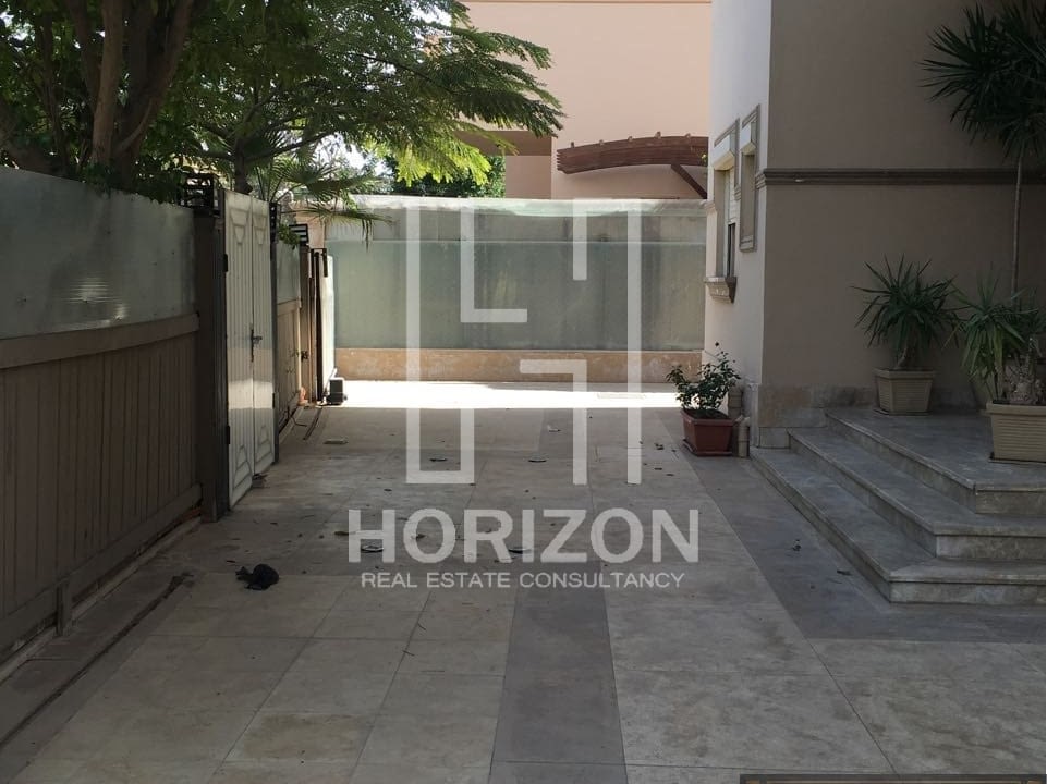 Special Villa for Sale in Moon Valley 1 New Cairo