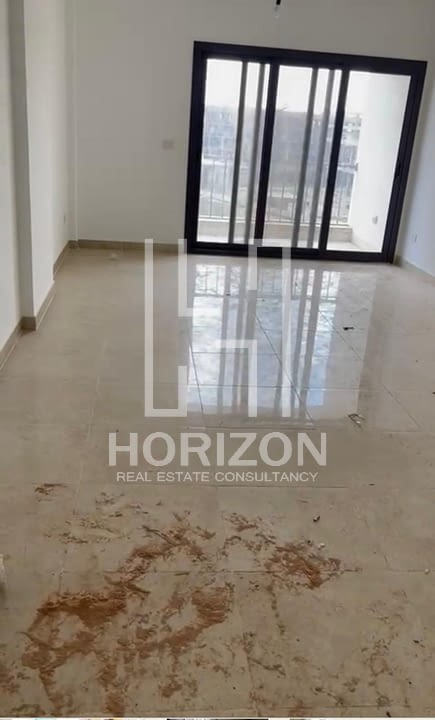 Penthouse for rent in Fifth Square AlMarasem New Cairo 