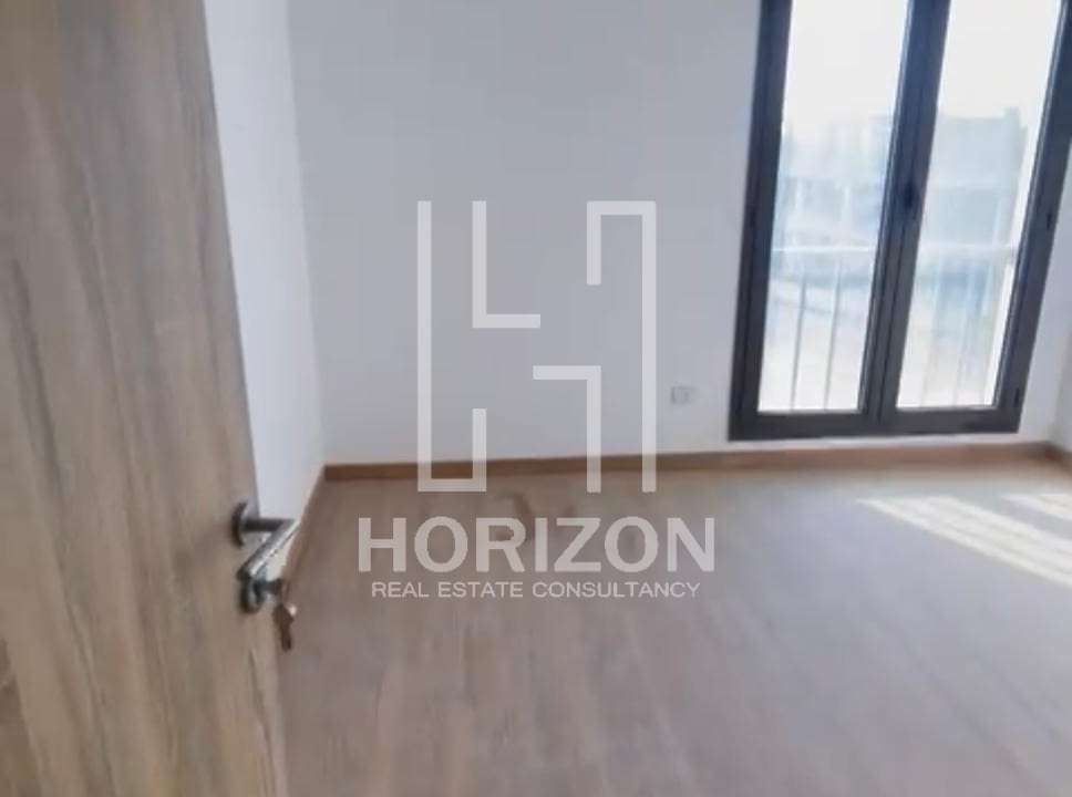 بنتهاوس رووف للإيجار فى كمبوند فيفث سكويرالمراسم القاهرة الجديدة