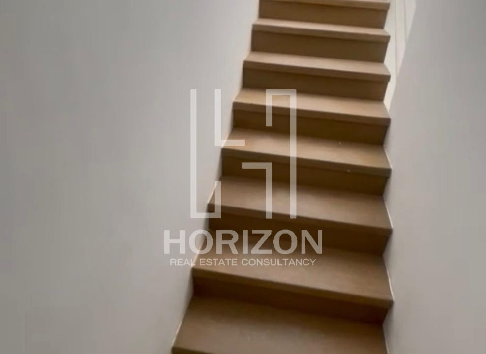 بنتهاوس رووف للإيجار فى كمبوند فيفث سكويرالمراسم القاهرة الجديدة