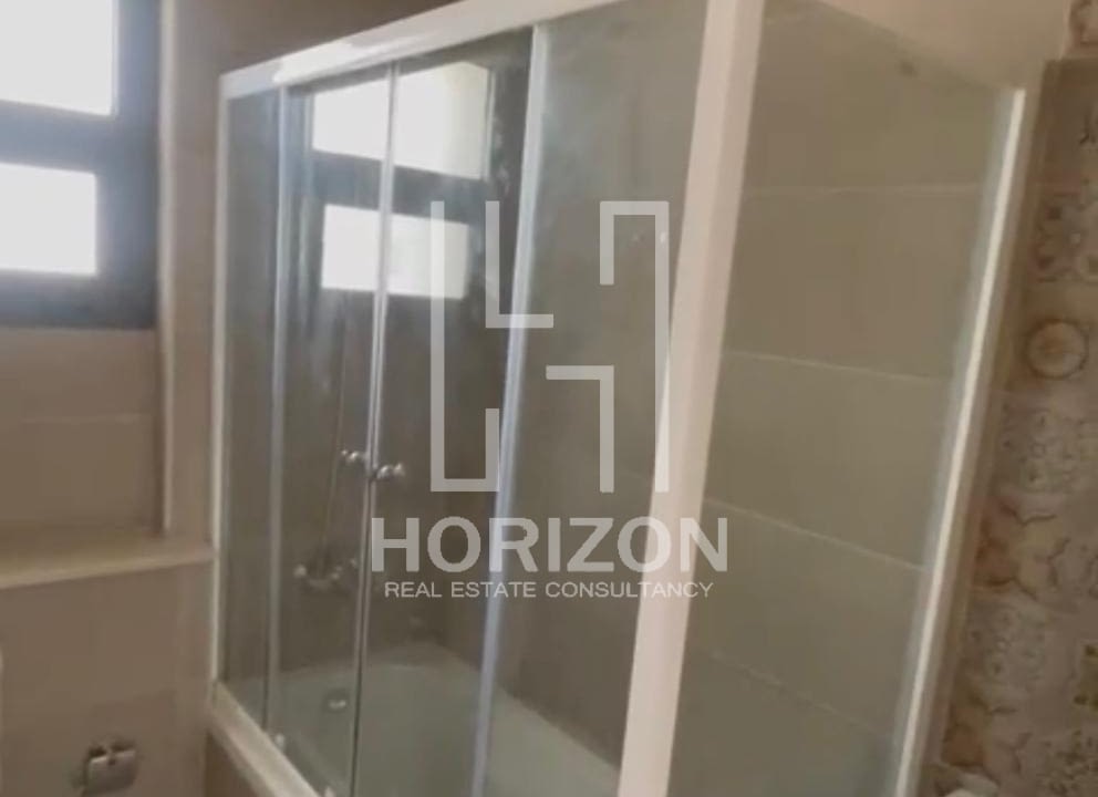 Penthouse for rent in Fifth Square AlMarasem New Cairo (9)