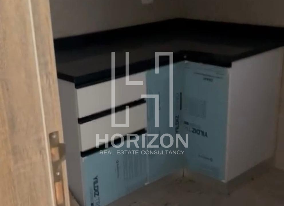 بنتهاوس رووف للإيجار فى كمبوند فيفث سكويرالمراسم القاهرة الجديدة