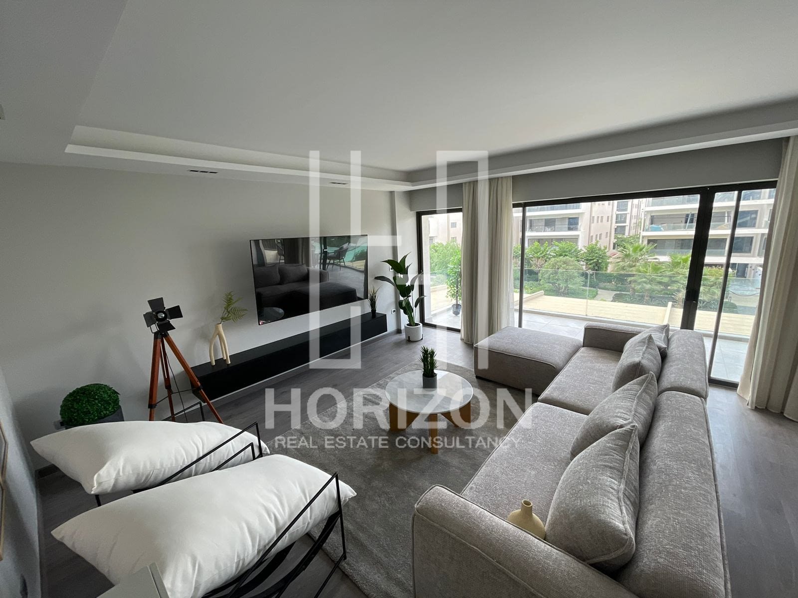 Furnished apartment modern 210m first use rent Lake View New Cairo Horizon Estate